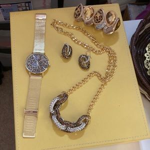 Vintage Animal Print Gold Tone Jewelry Set of 4